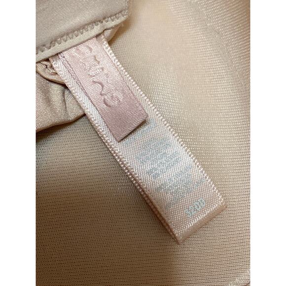 Skims Weightless Nude Tan Medium Coverage Adjustable Underwire Demi Bra 32DD - Picture 4 of 5